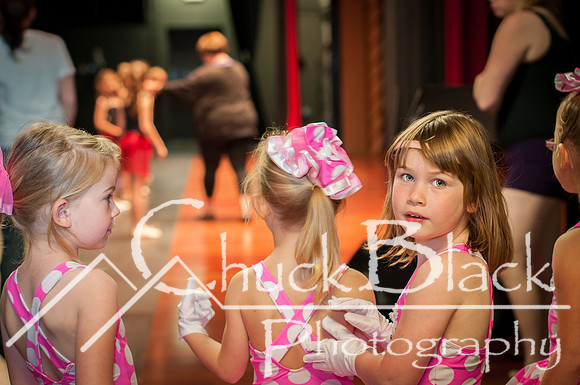 Dancing Girl-3949